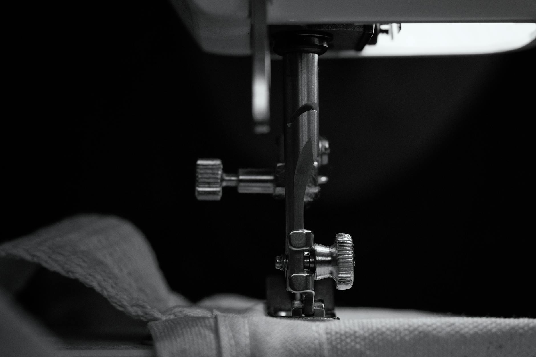 sewing machine in close up photography